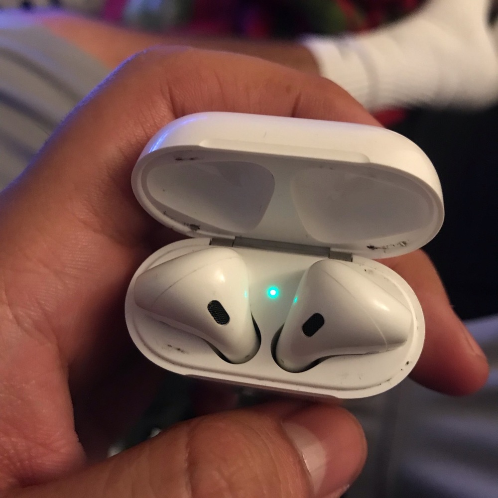 AirPods